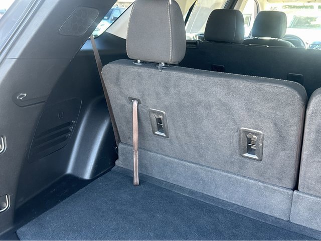 Used 2020 Chevrolet Traverse LS w/ LPO, Black Accent Package image 18