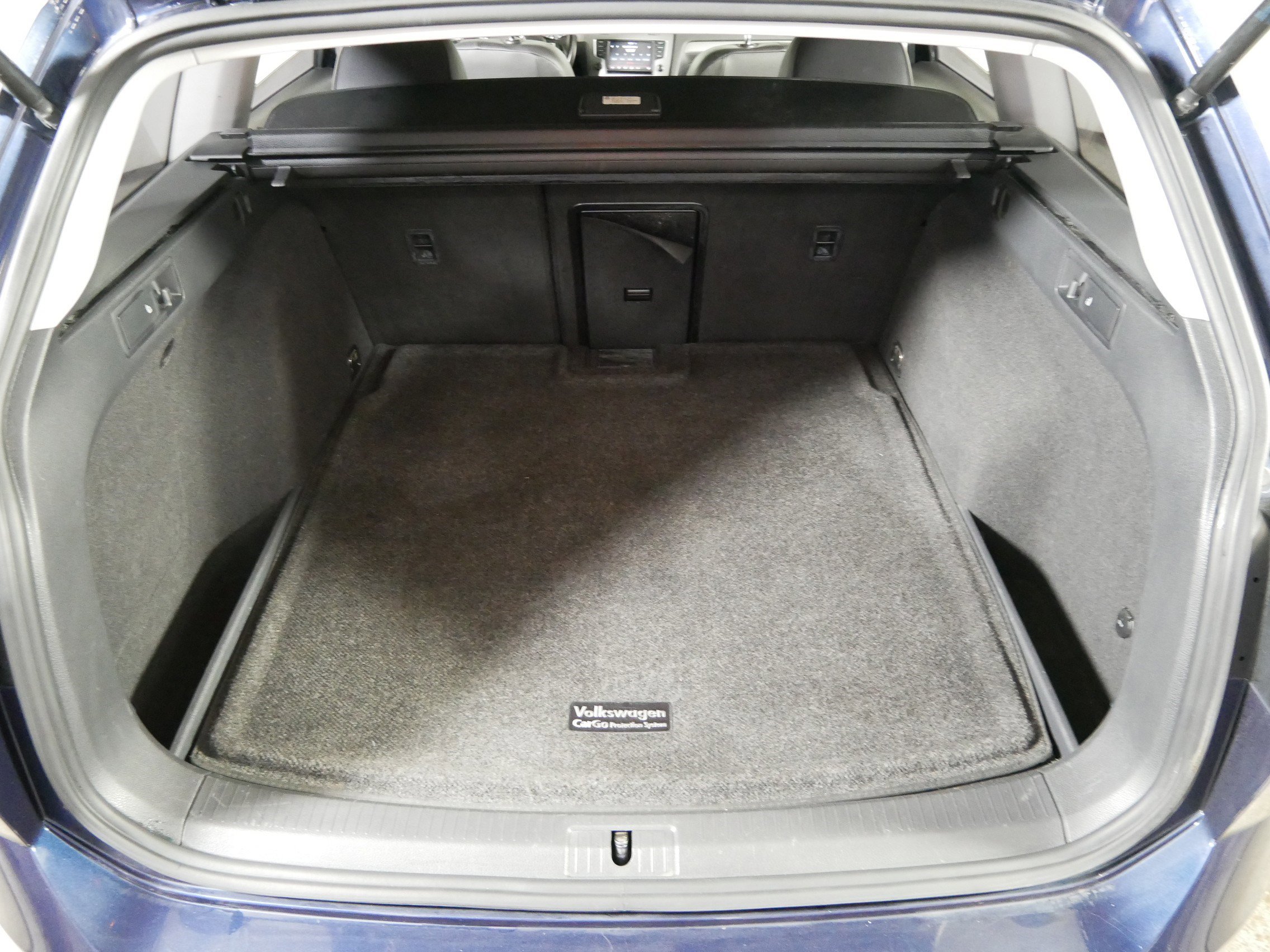 Used 2016 Volkswagen Golf Limited Edition image 18