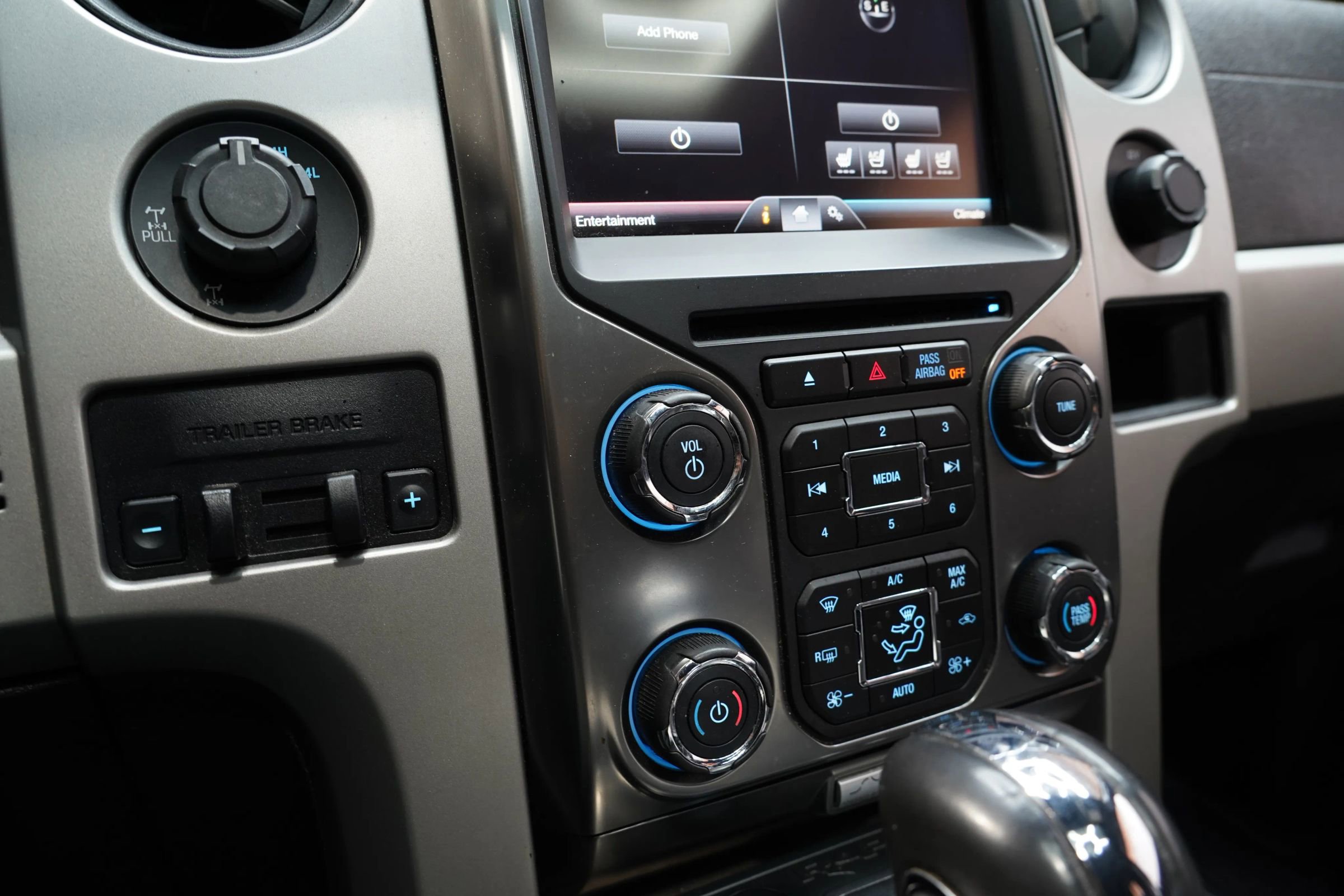 Used 2014 Ford F150 Raptor w/ Equipment Group 801A Luxury AWD/4WD image 60