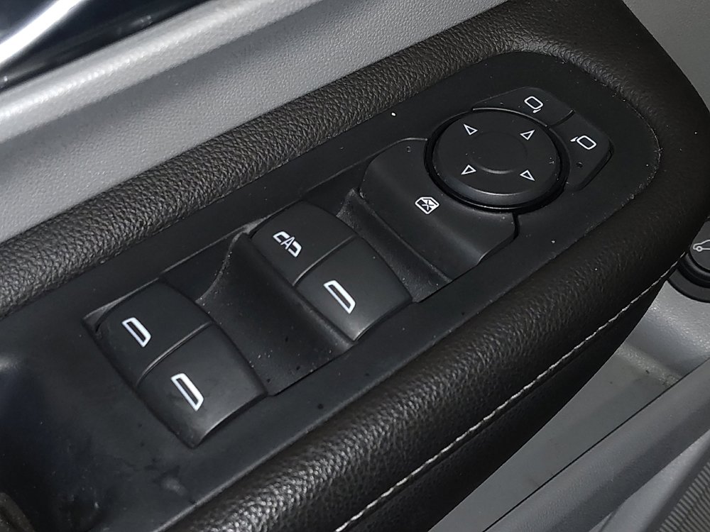 Used 2022 GMC Terrain SLE w/ Driver Convenience Package image 27