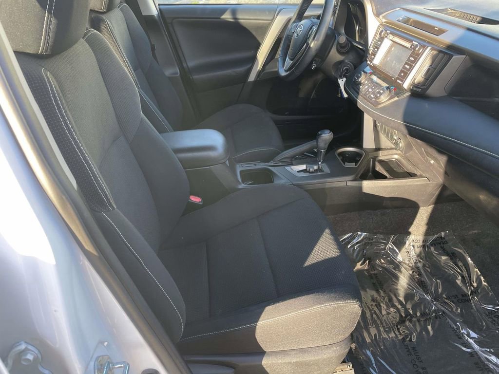 Used 2016 Toyota RAV4 XLE image 45