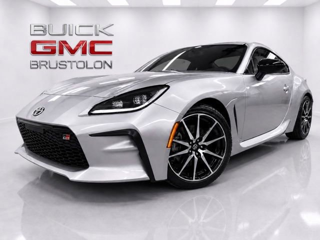 Used 2022 Toyota GR86 RWD image 1