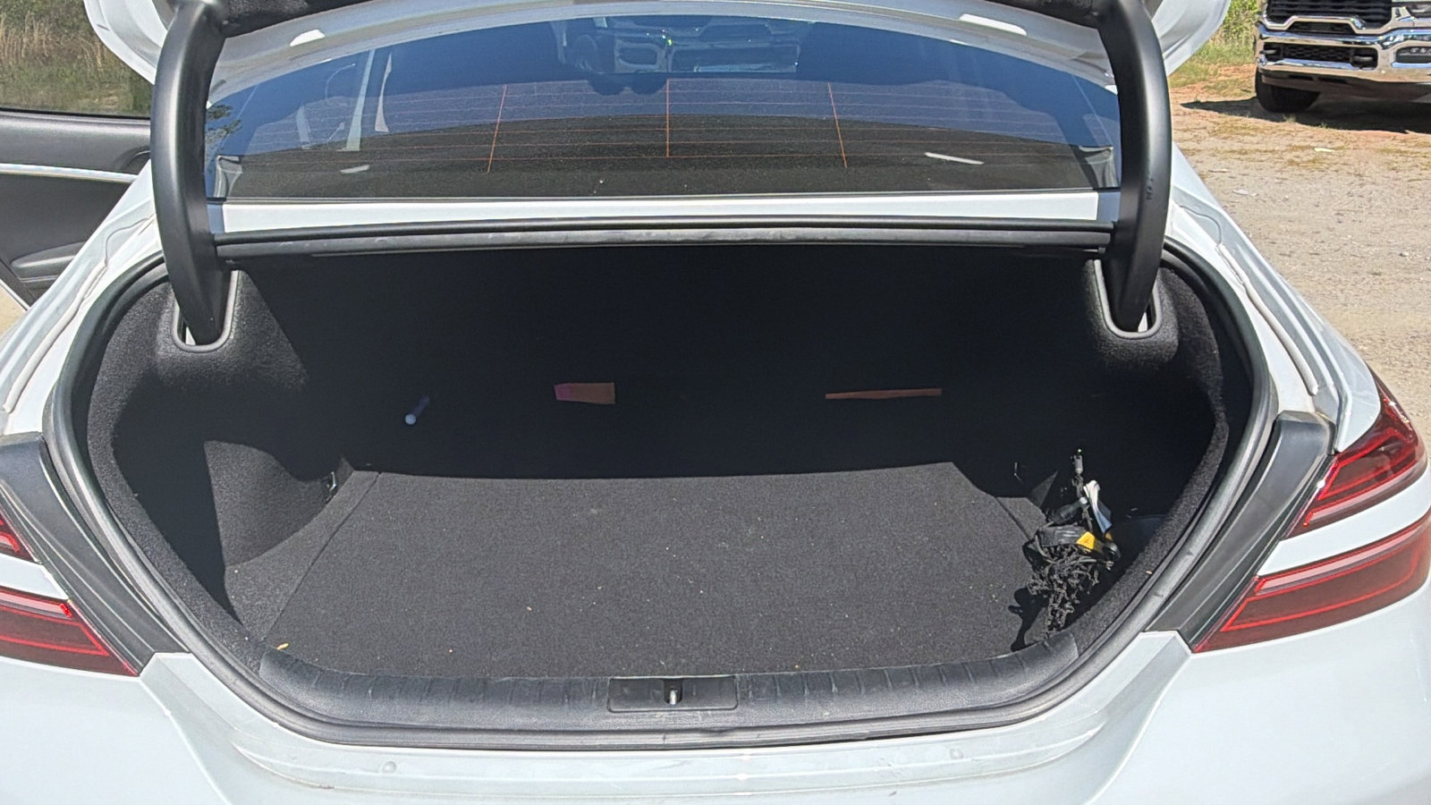 Used 2022 Genesis G70 2.0T image 13