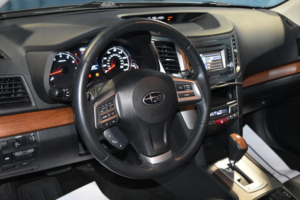 Used 2014 Subaru Outback 2.5i Limited w/ Moonroof Package image 2