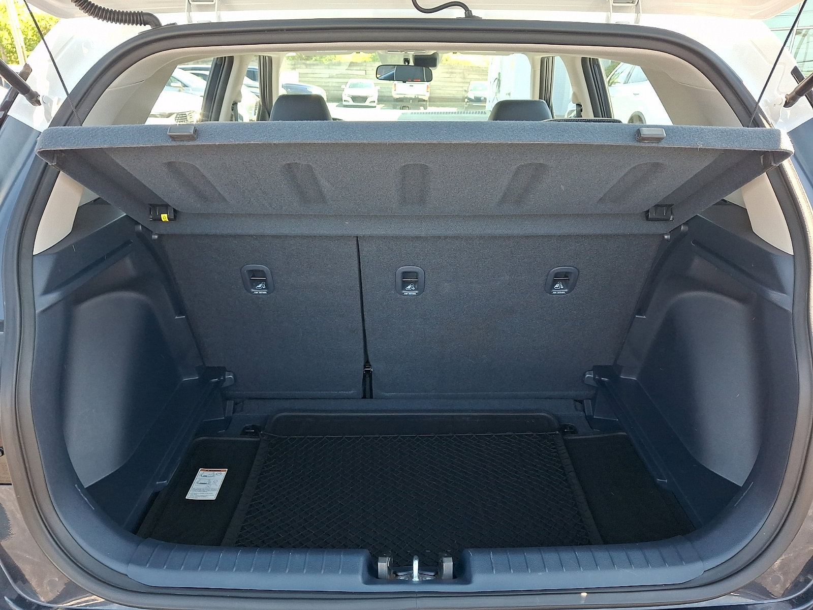 Certified 2021 Hyundai Venue image 29
