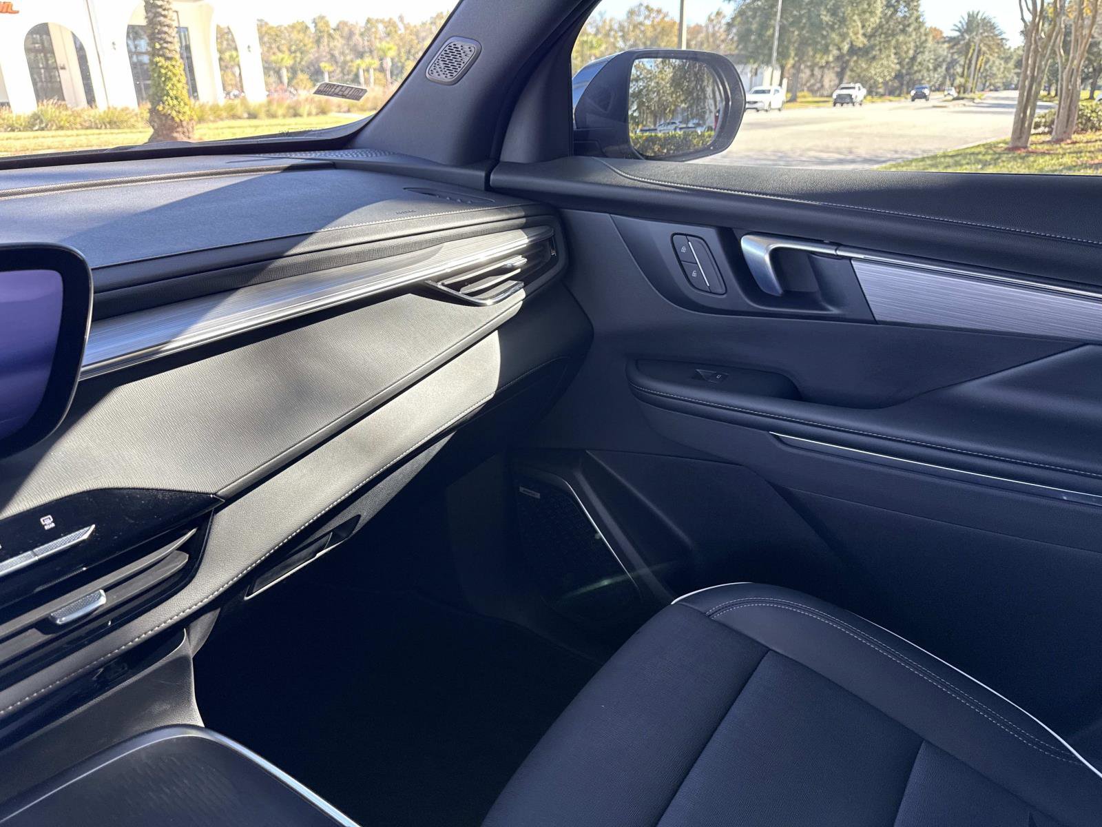 Used 2025 Buick Enclave Preferred image 24