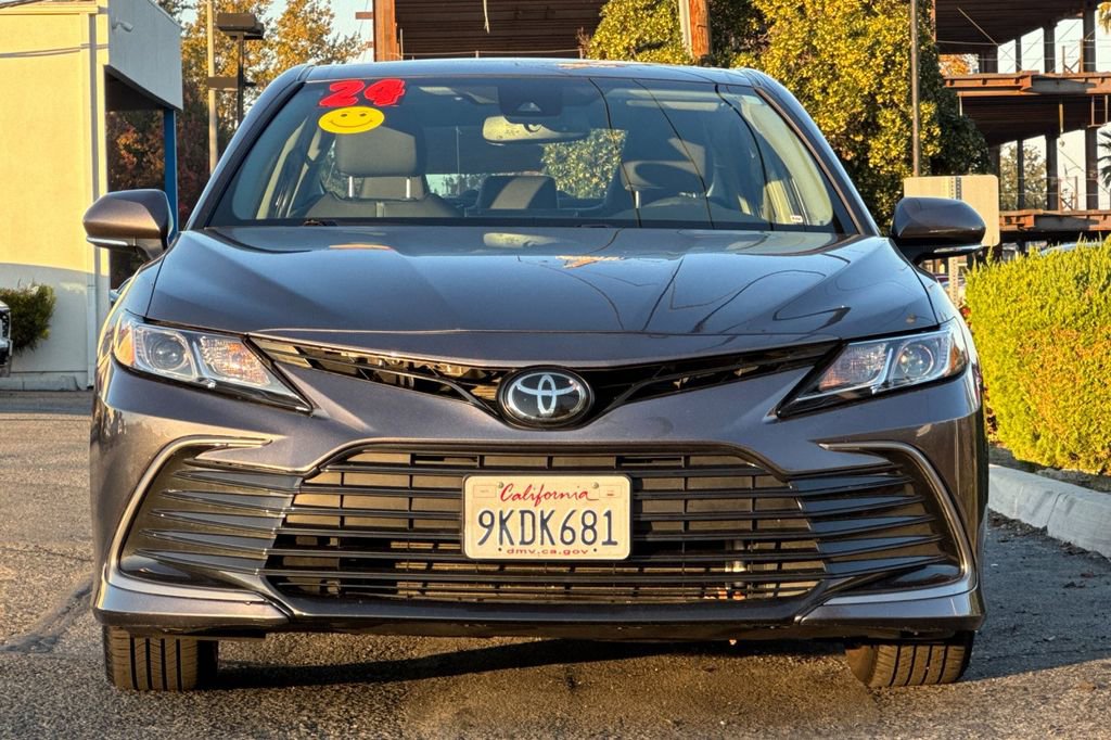 Used 2024 Toyota Camry LE w/ Convenience Package image 8