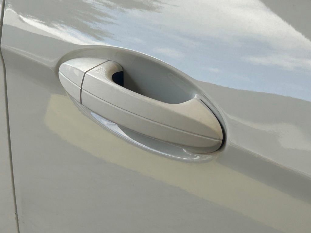 Used 2021 Ford EcoSport Titanium image 19