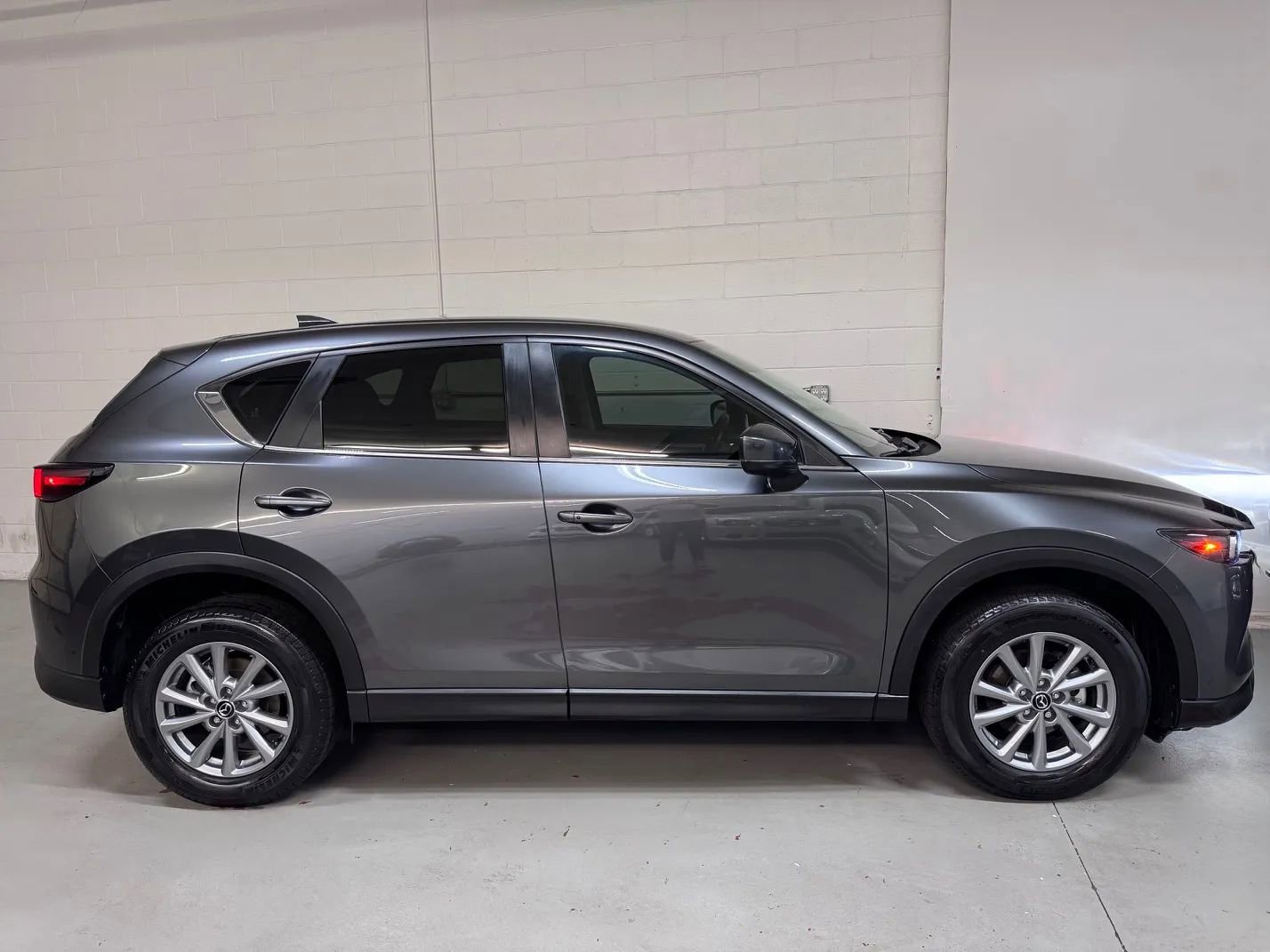 Used 2023 MAZDA CX-5 AWD 2.5 S w/ Select Package image 2