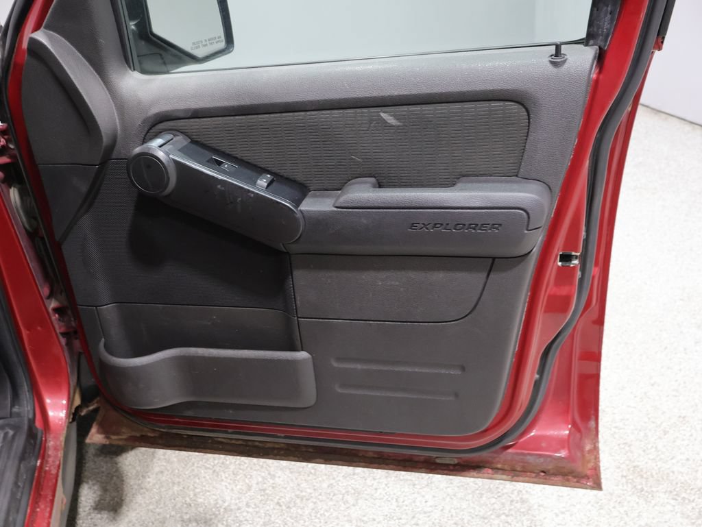 Used 2010 Ford Explorer XLT AWD/4WD image 25