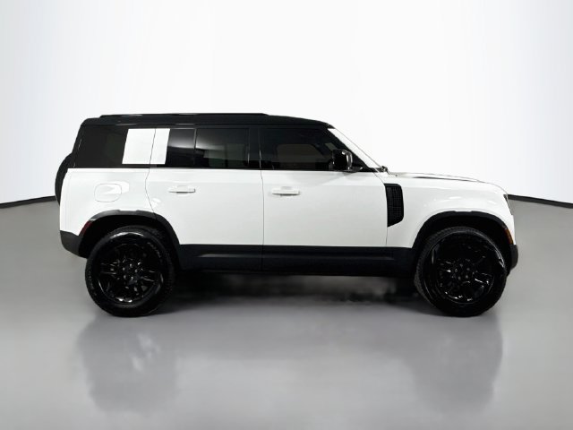 Used 2025 Land Rover Defender 110 S AWD/4WD image 4