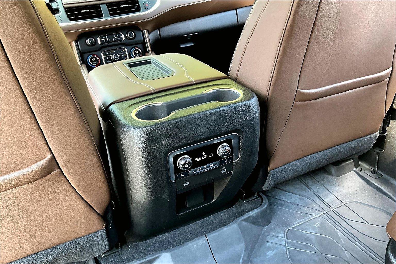 Used 2021 Chevrolet Tahoe High Country w/ Premium Package AWD/4WD image 34