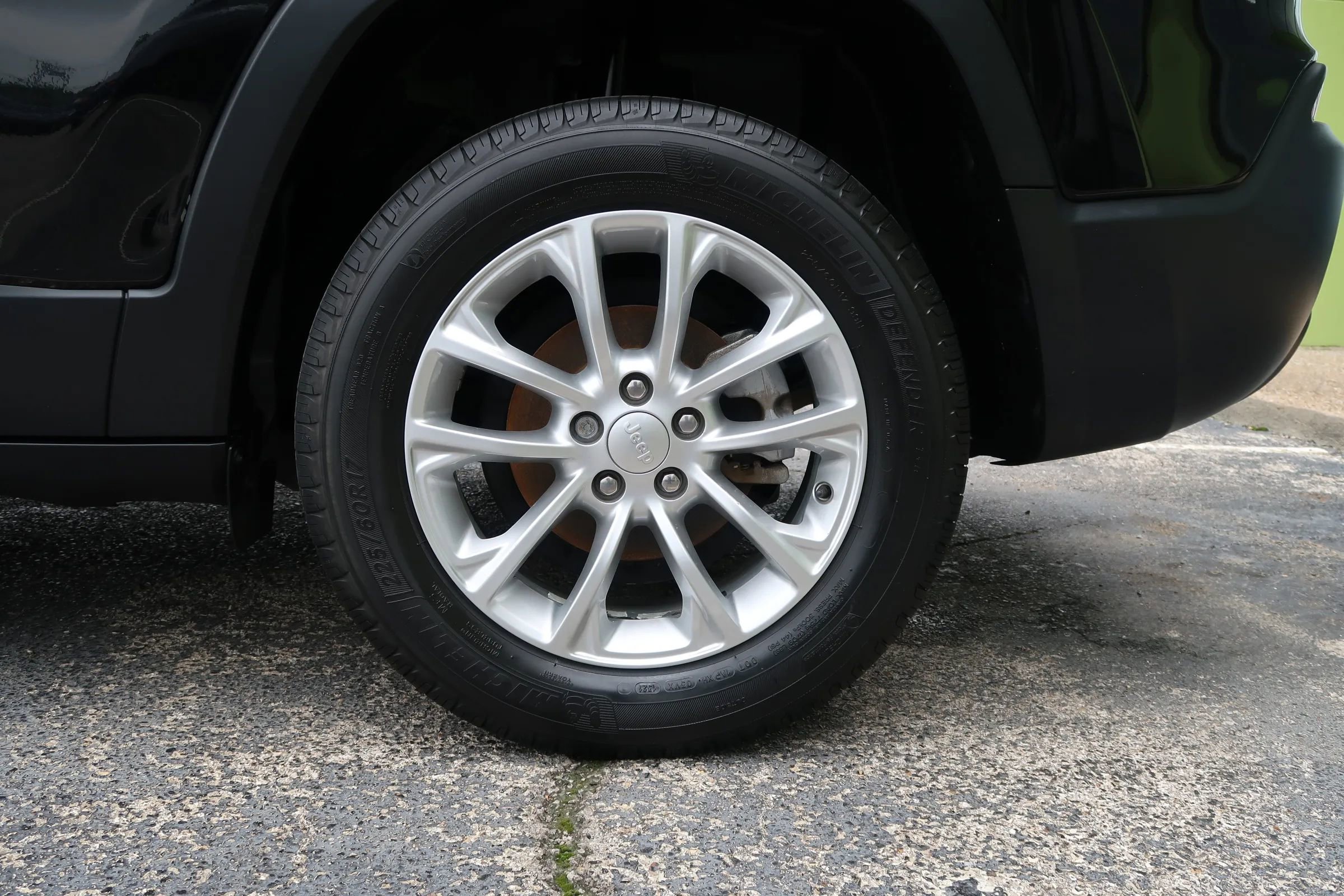 Used 2019 Jeep Cherokee Latitude w/ Popular Appearance Group FWD image 55