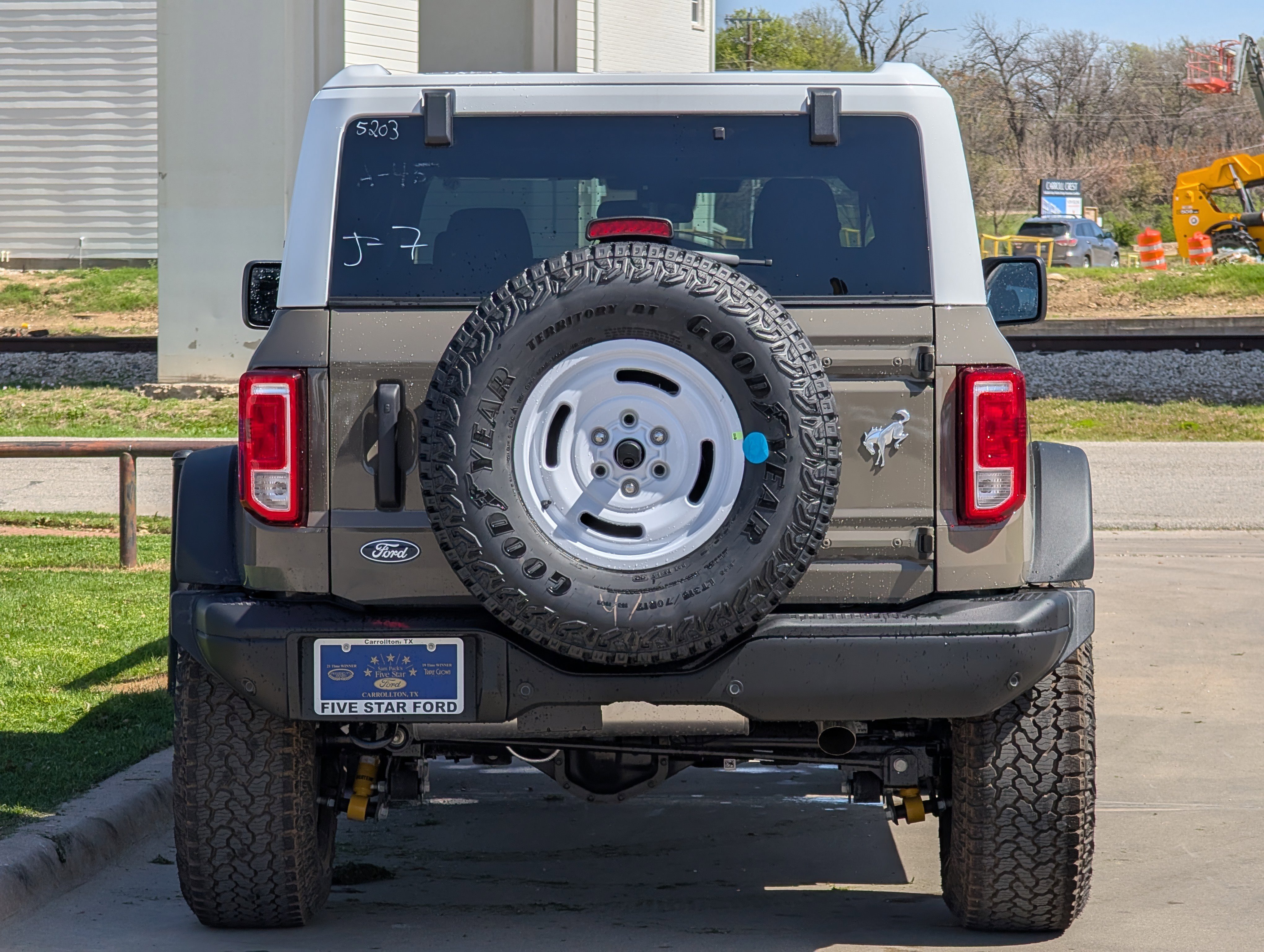 New 2026 Ford Bronco Heritage Edition image 5