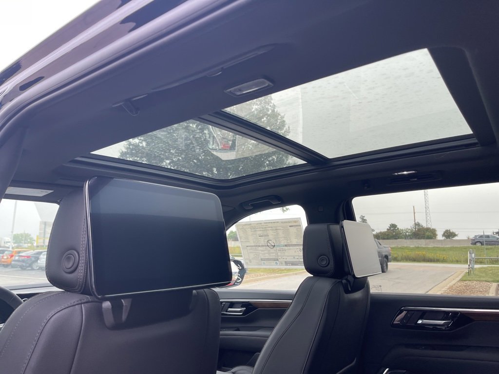 New 2025 Chevrolet Tahoe High Country image 19