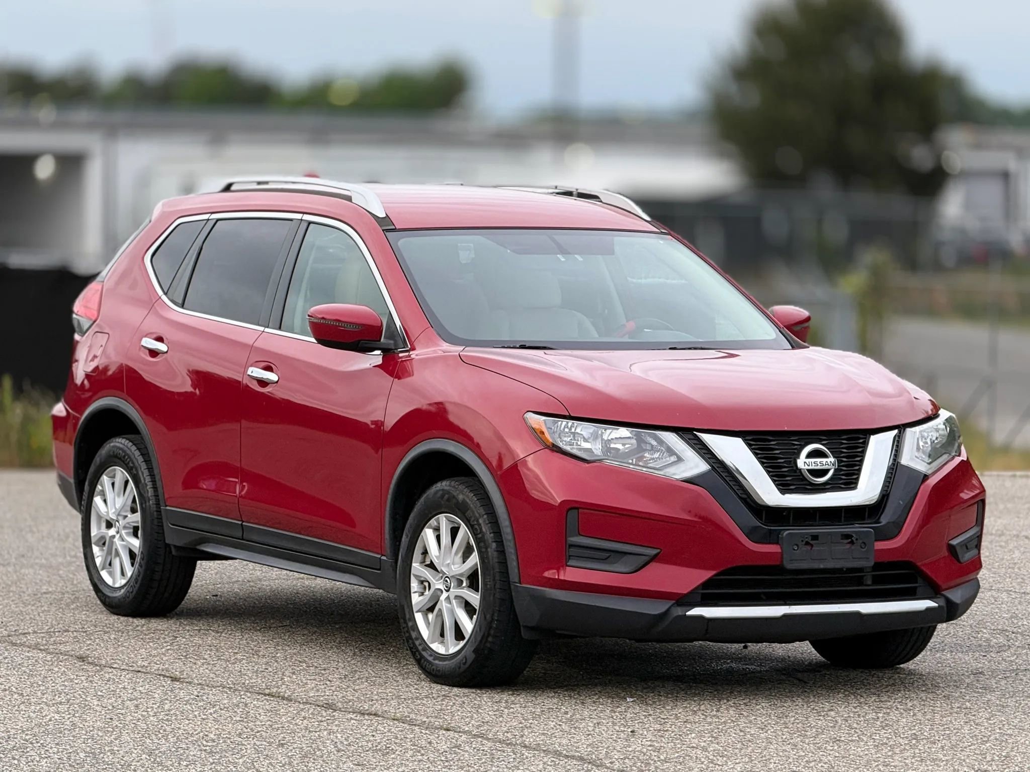 Used 2017 Nissan Rogue SV