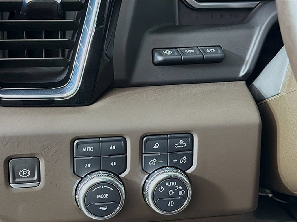 Used 2023 GMC Sierra 1500 Denali w/ Denali Reserve Package AWD/4WD image 36