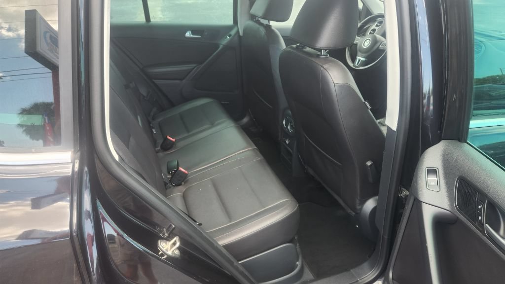 Used 2014 Volkswagen Tiguan SEL FWD image 17