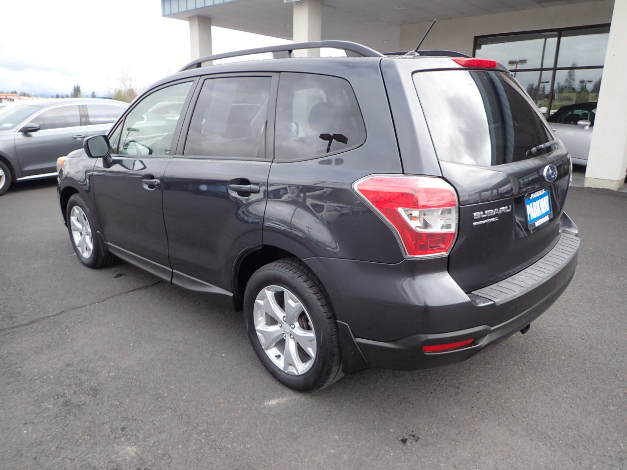 Used 2014 Subaru Forester 2.5i Premium w/ All-Weather Package image 3