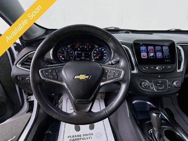 Used 2017 Chevrolet Malibu LT FWD image 11