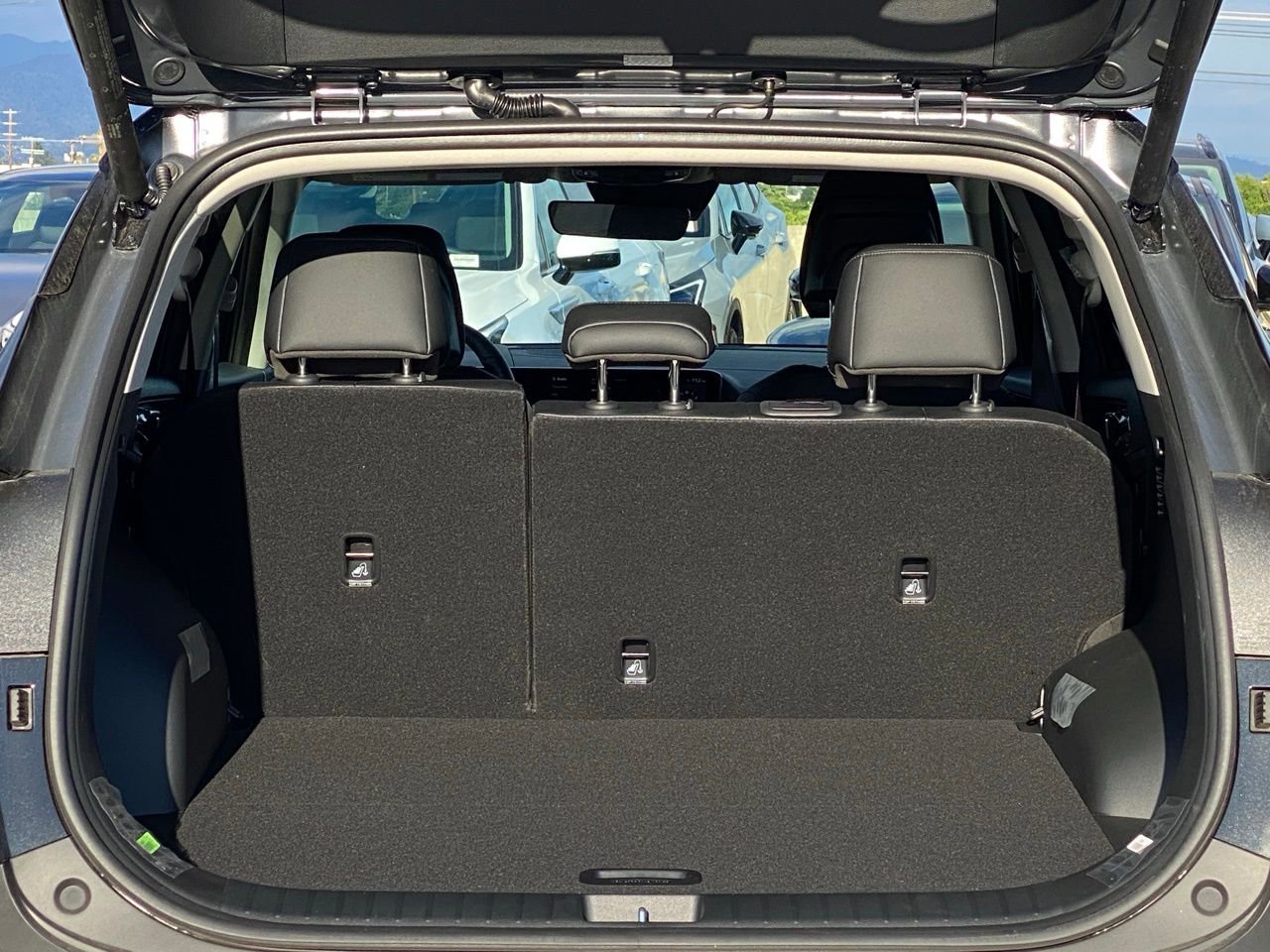 New 2026 Kia Sportage EX image 21