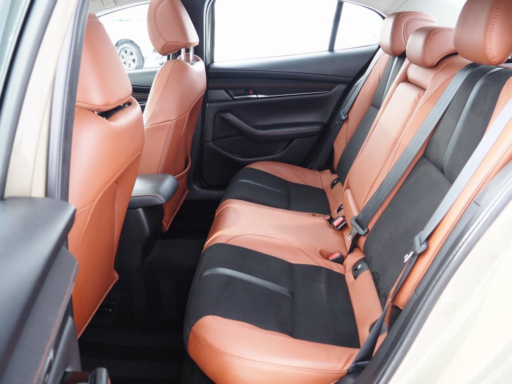 Used 2024 MAZDA MAZDA3 s image 7