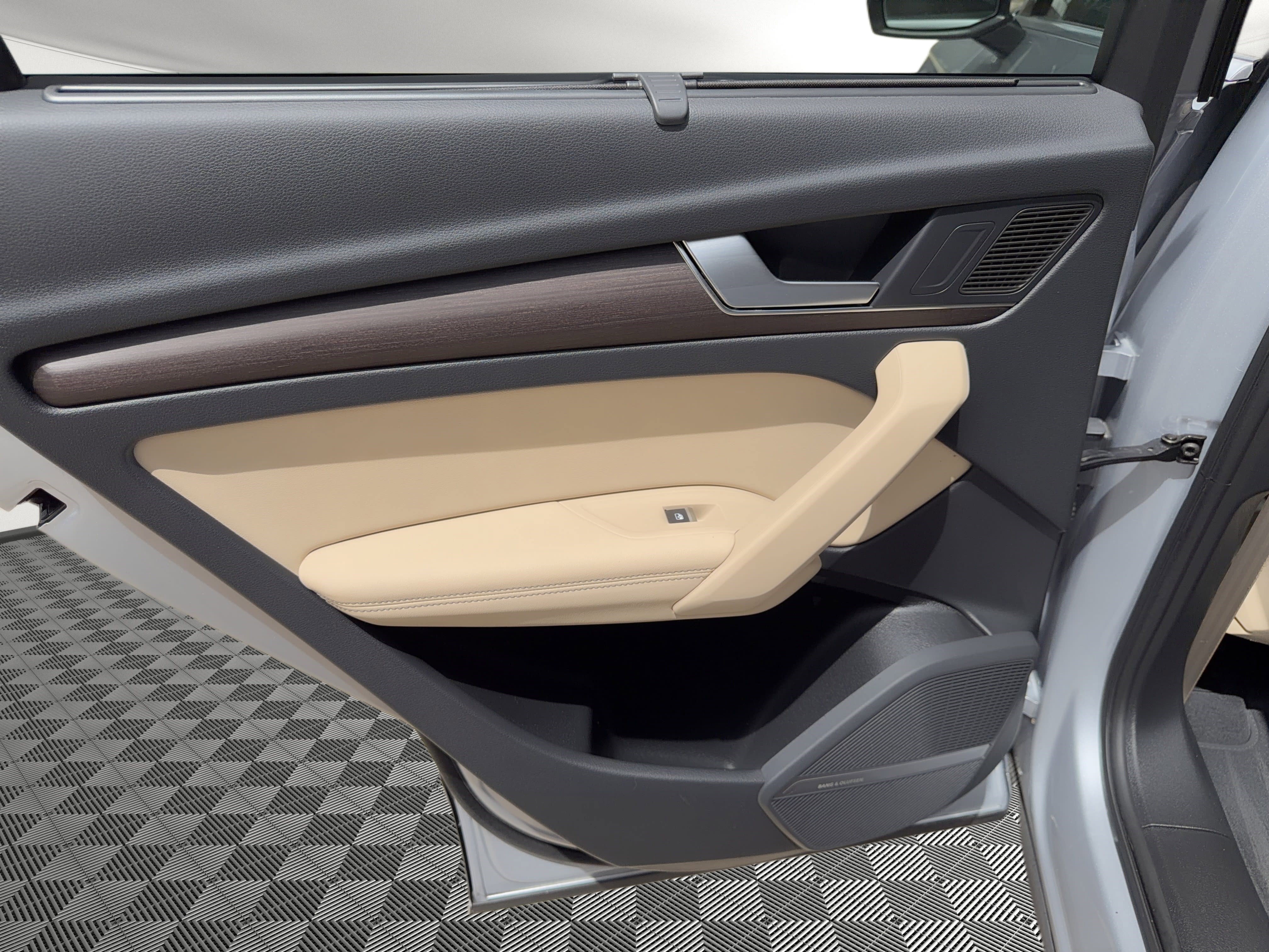 Certified 2023 Audi Q5 2.0T Premium Plus w/ Premium Plus Package image 17