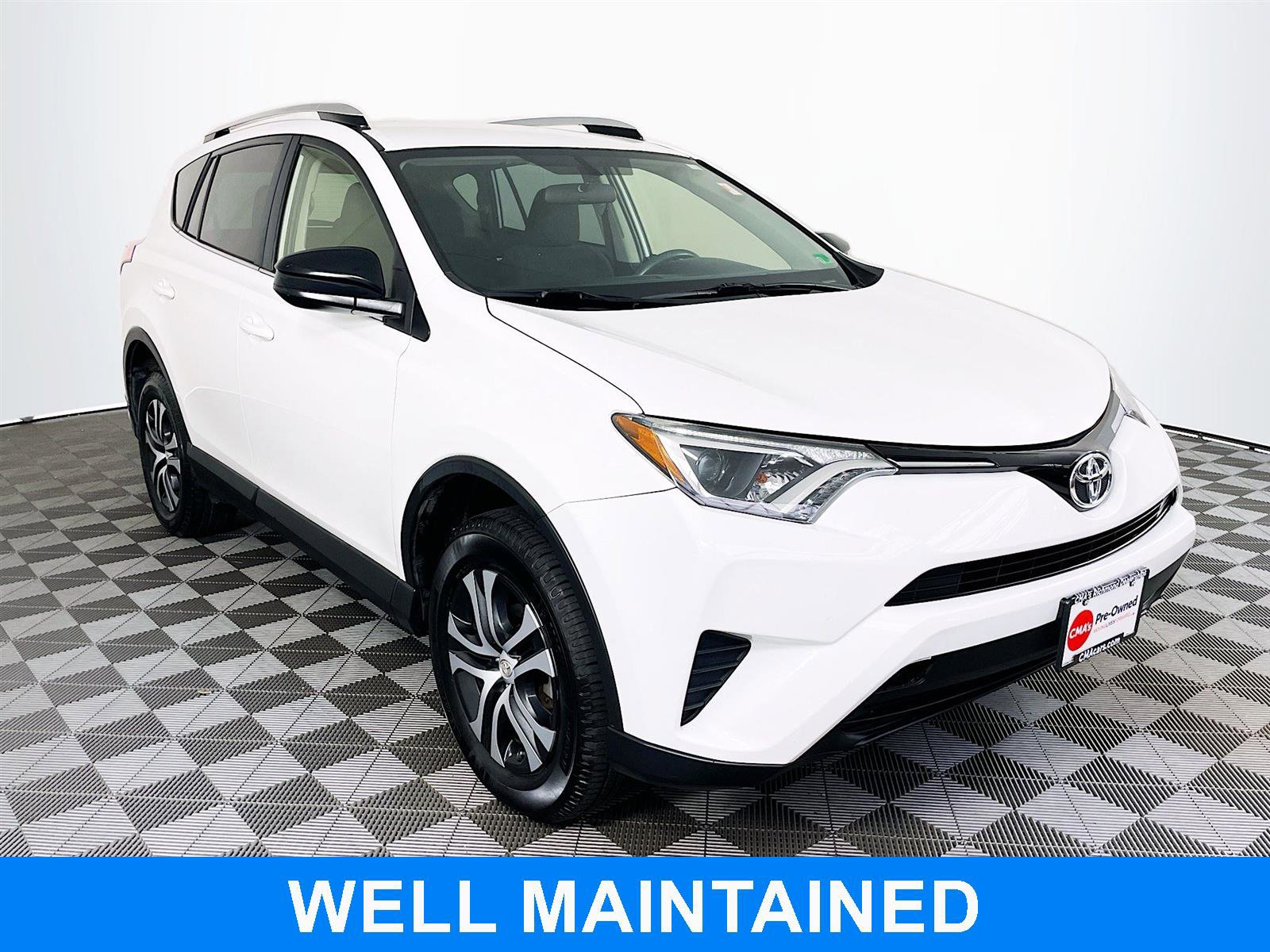 Used 2016 Toyota RAV4 LE AWD/4WD image 1