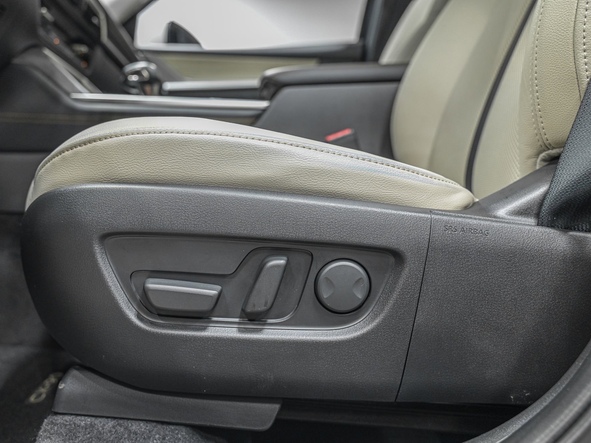 Used 2025 MAZDA CX-90 3.3 Turbo w/ Preferred Package image 14