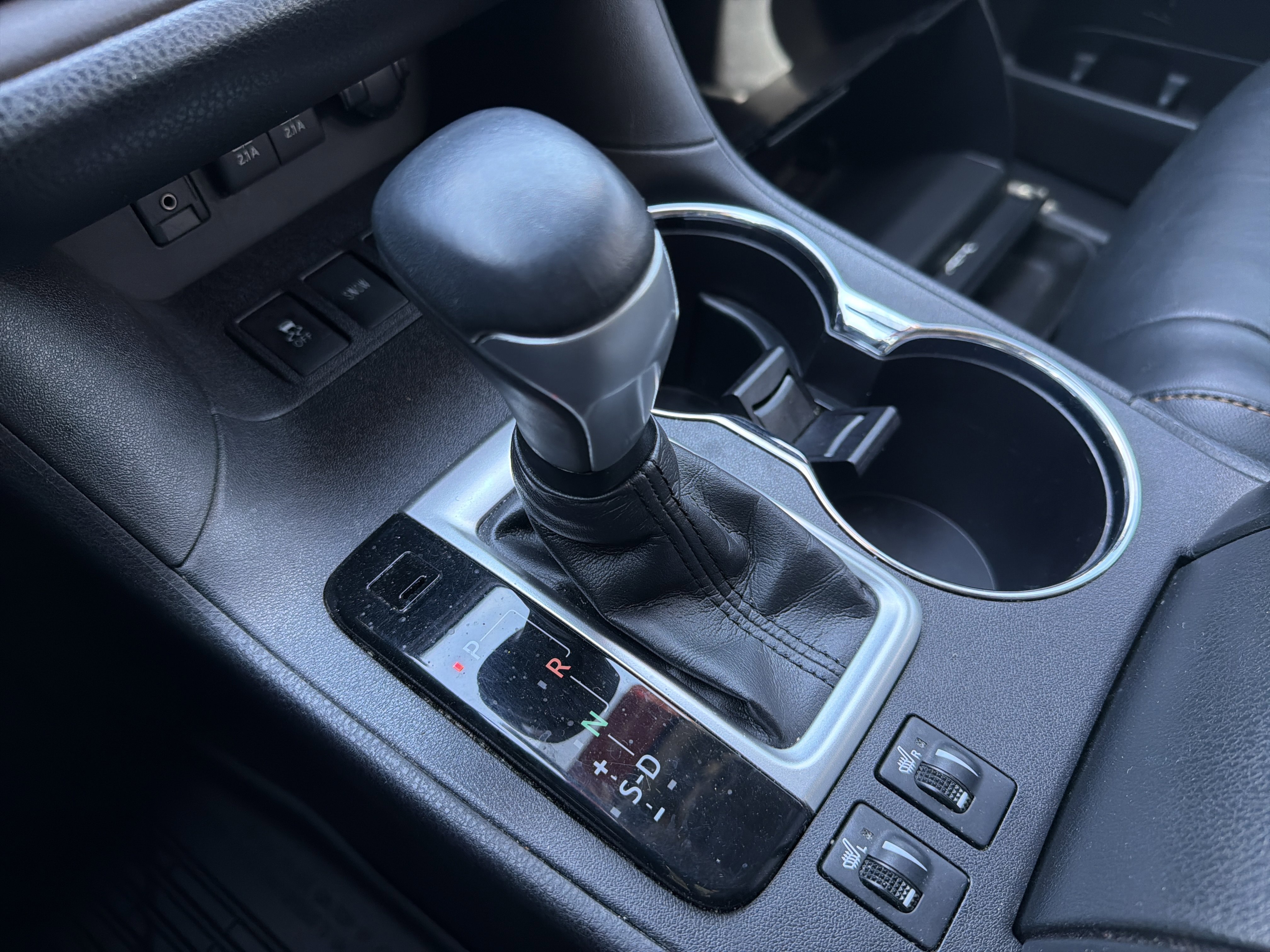 Used 2018 Toyota Highlander XLE image 26