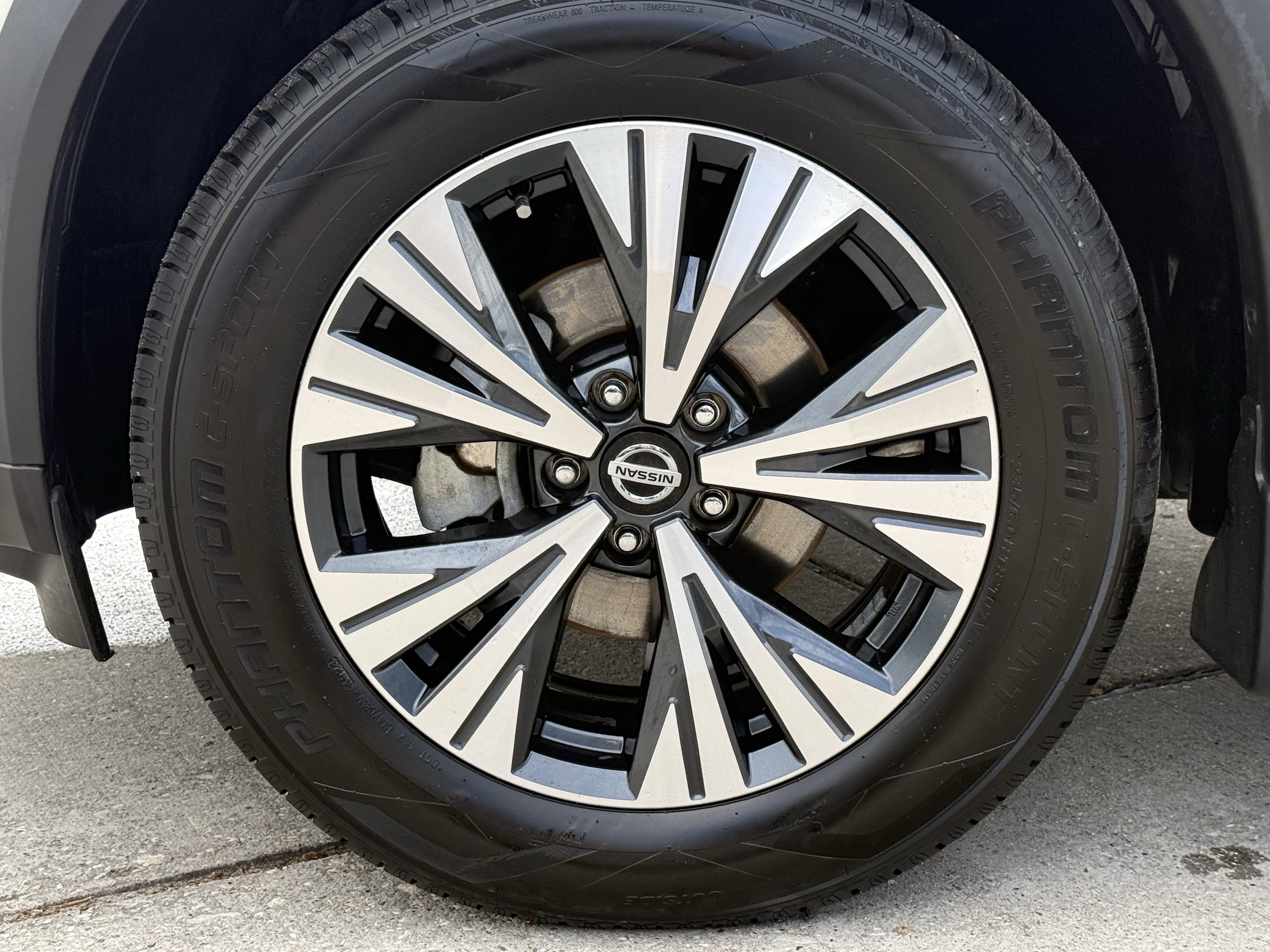 Used 2021 Nissan Rogue SV image 12