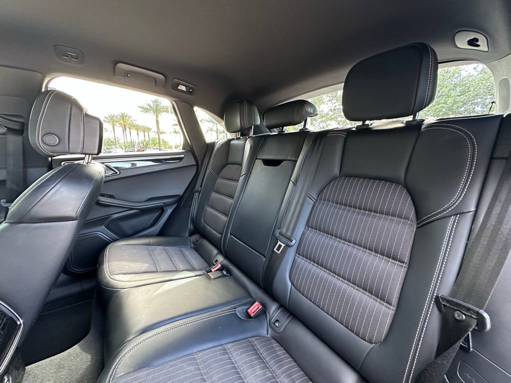 Certified 2023 Porsche Macan Turbo AWD/4WD image 36