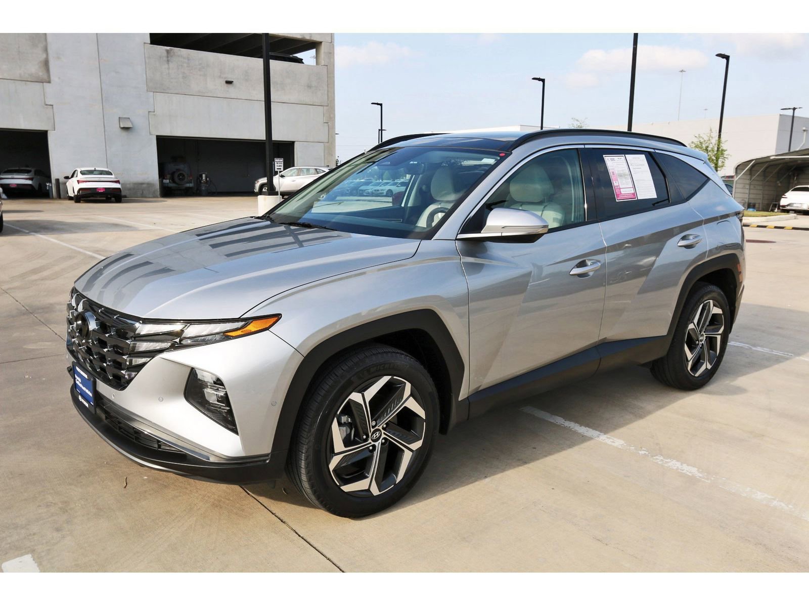 Certified 2023 Hyundai Tucson Limited AWD/4WD image 4