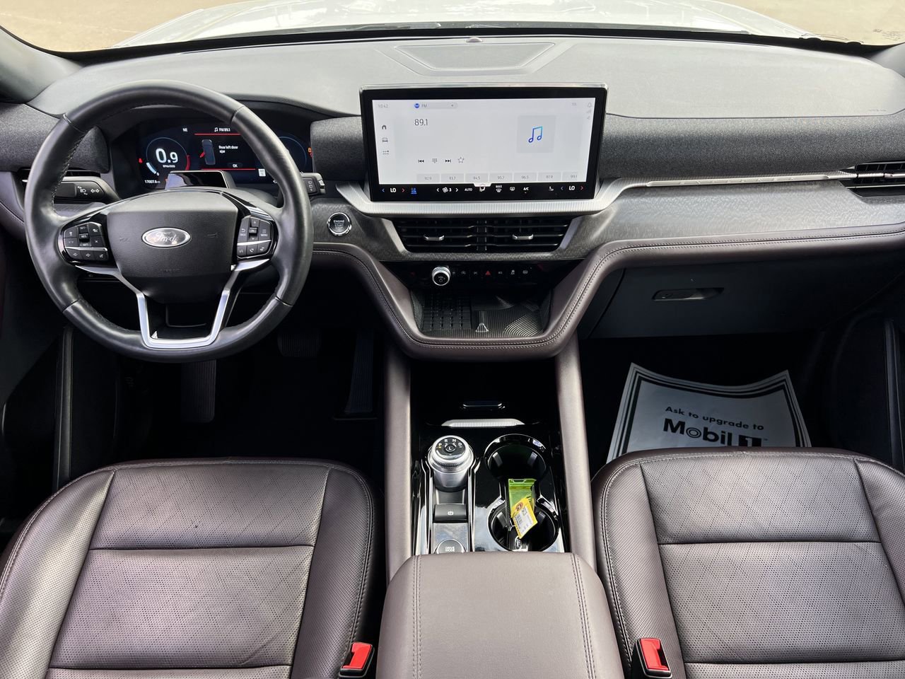 Used 2025 Ford Explorer Platinum image 8