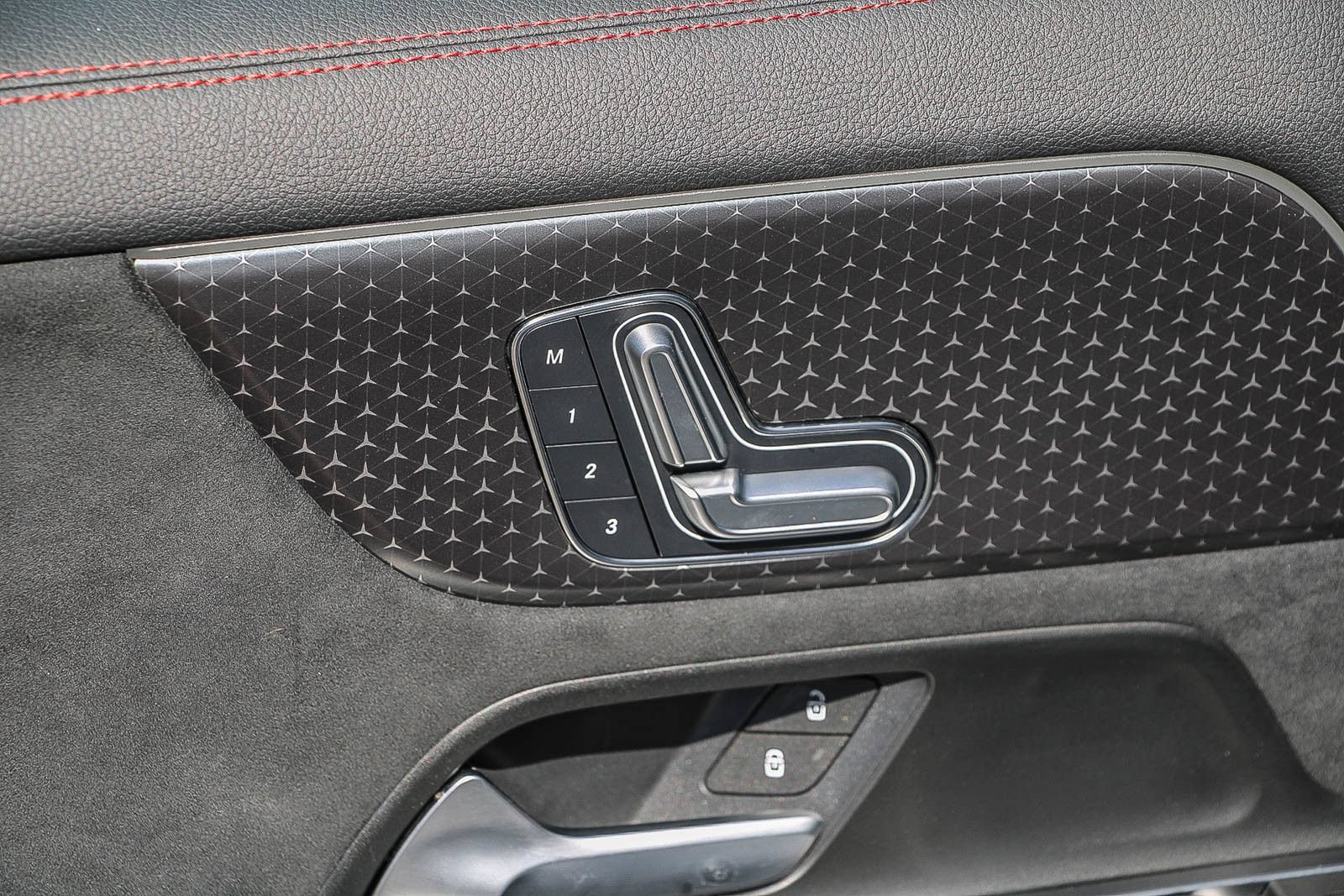 Certified 2025 Mercedes-Benz GLA 250 image 21