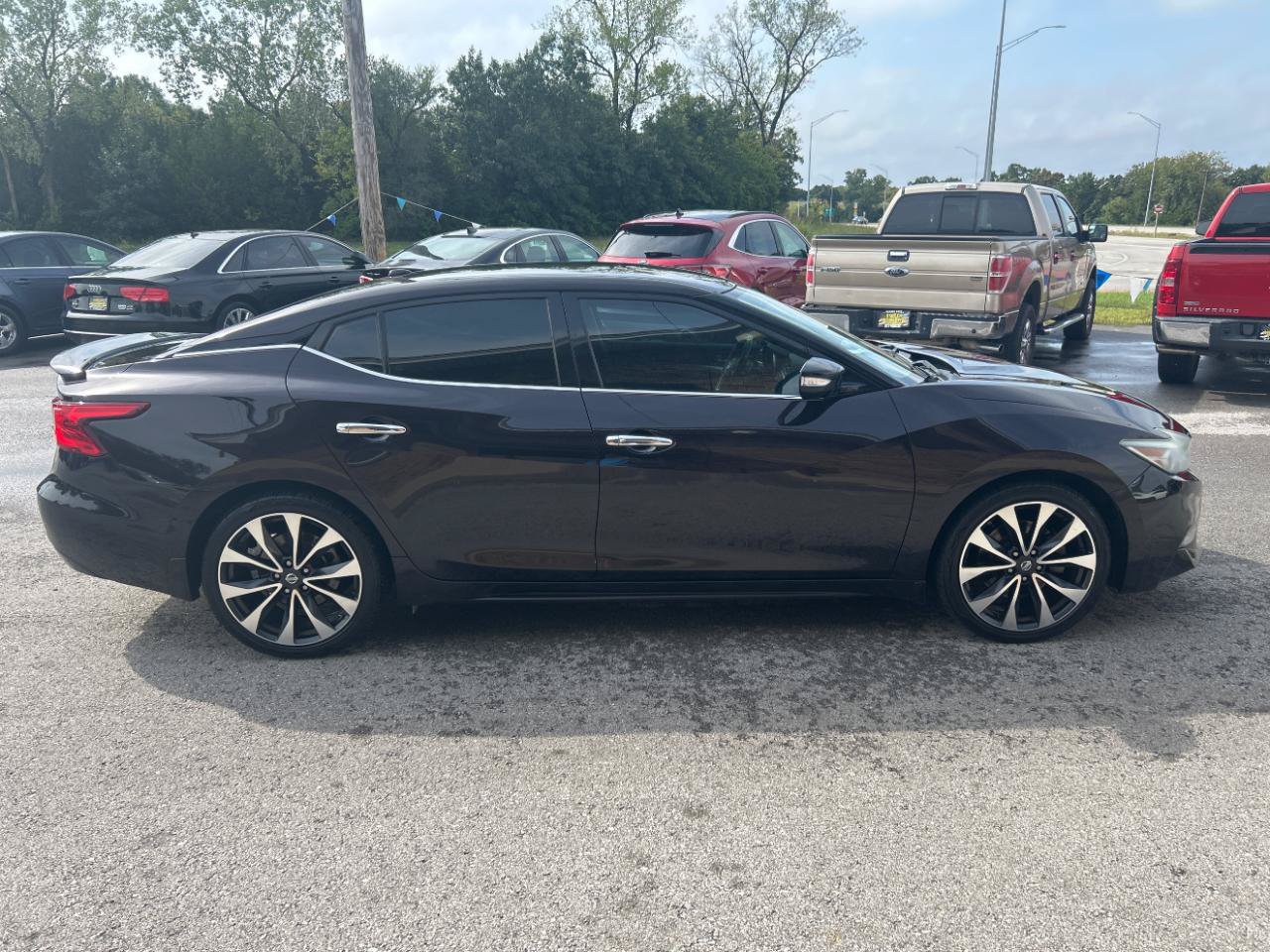 Used 2016 Nissan Maxima SR FWD image 4