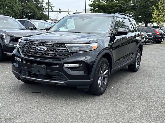 Used 2023 Ford Explorer XLT w/ Equipment Group 202A AWD/4WD image 5