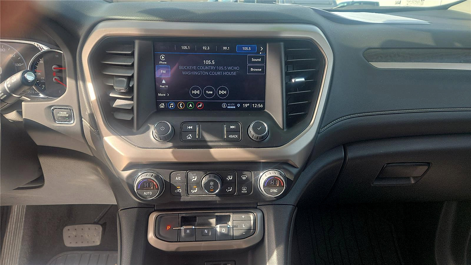 Used 2023 GMC Acadia Denali w/ Denali Ultimate Package AWD/4WD image 18