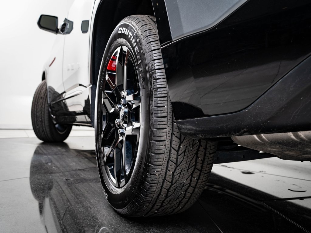 Used 2023 Chevrolet Traverse Premier image 49