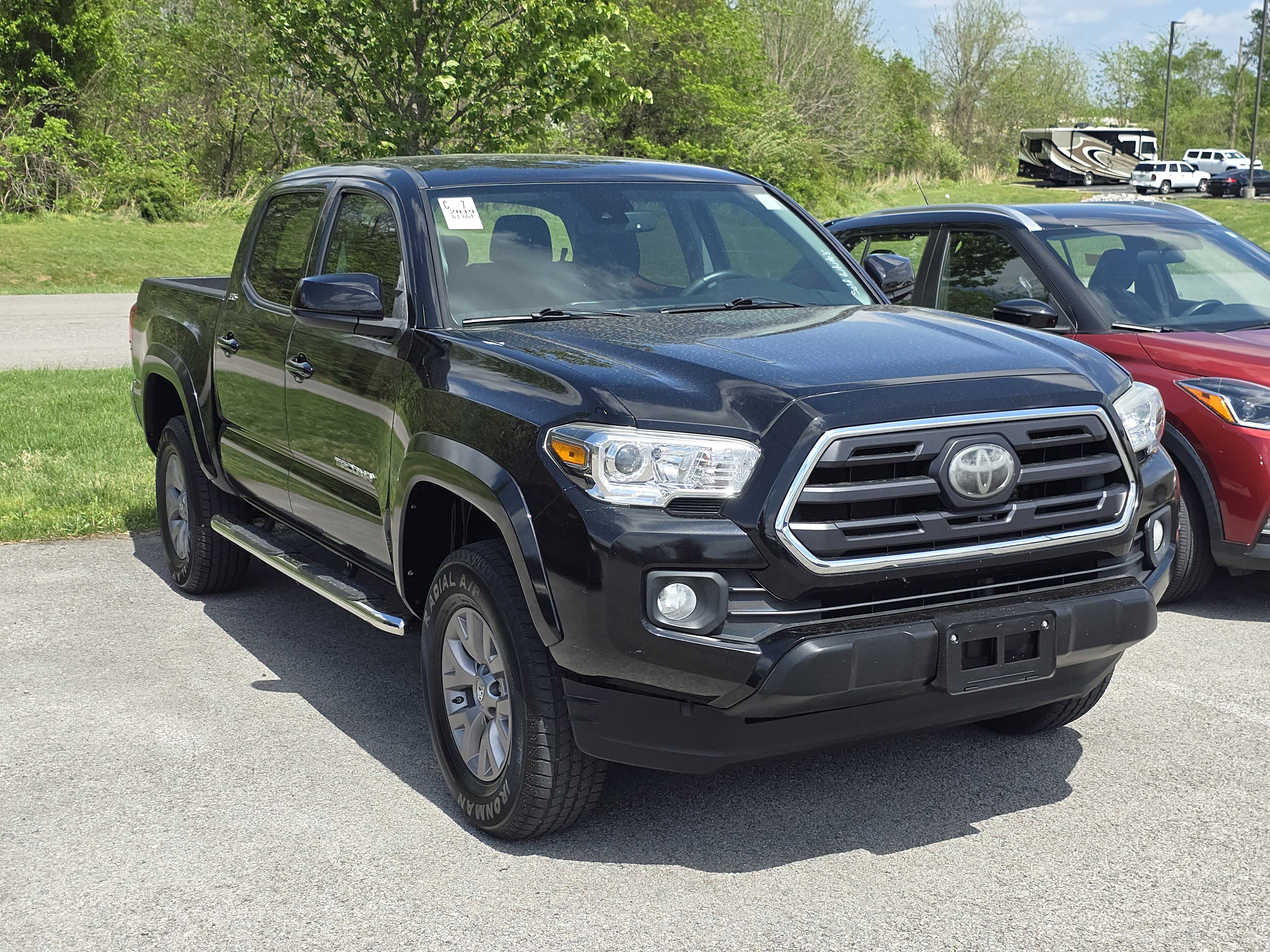 Used 2019 Toyota Tacoma SR5 image 1