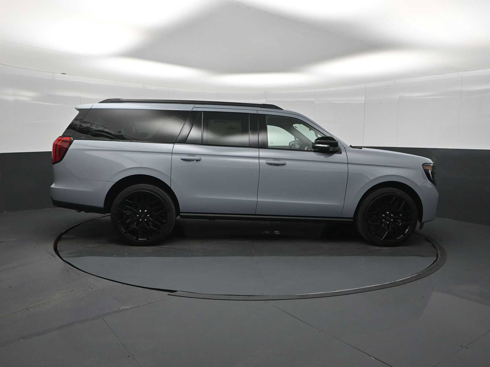 New 2027 Ford Expedition Max Platinum w/ Stealth Performance Package AWD/4WD image 9