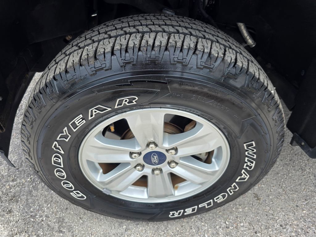 Used 2020 Ford F150 XLT w/ Equipment Group 301A Mid AWD/4WD image 10
