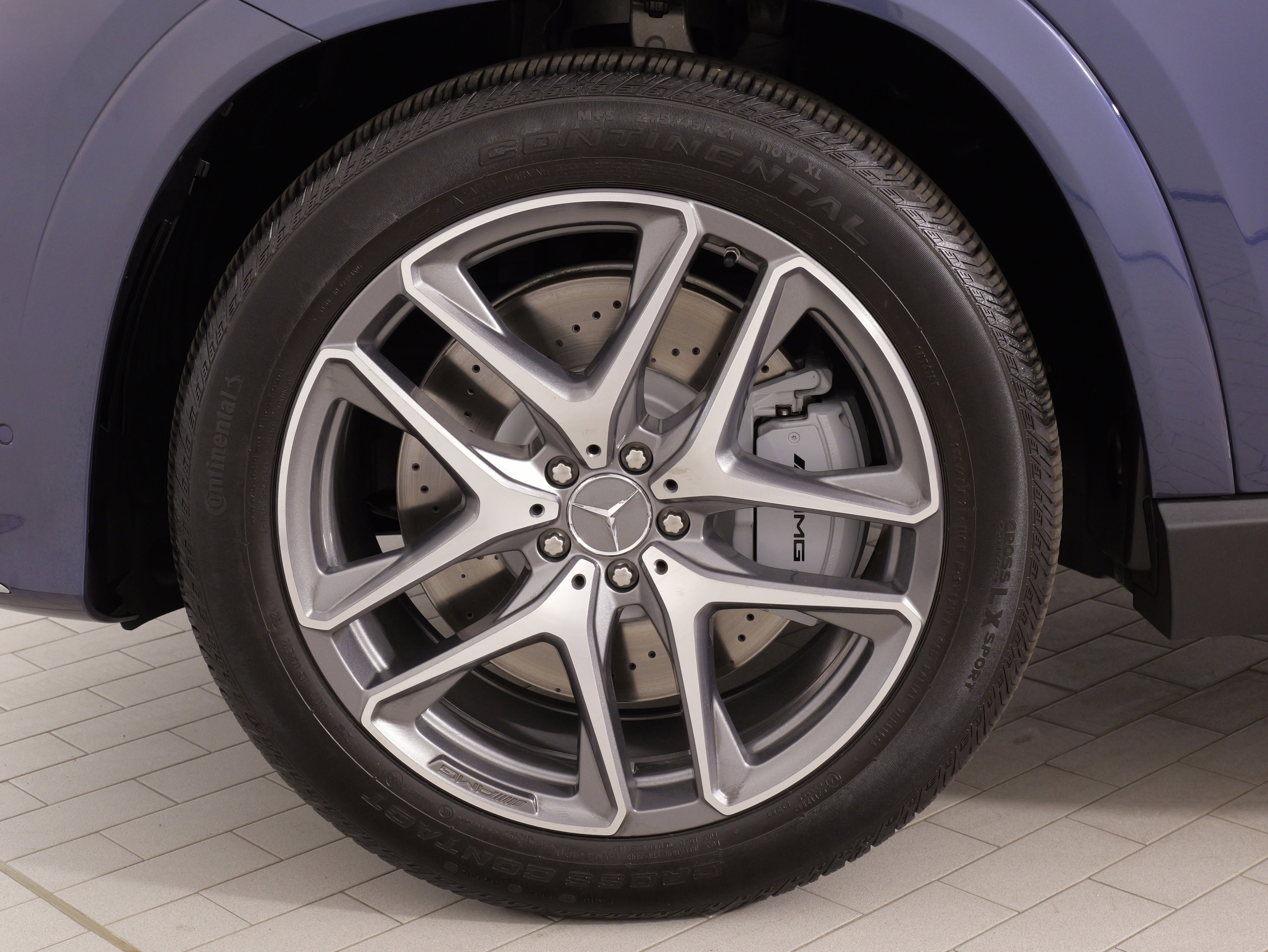Used 2025 Mercedes-Benz GLE 53 AMG 4MATIC w/ Acoustic Comfort Package image 58