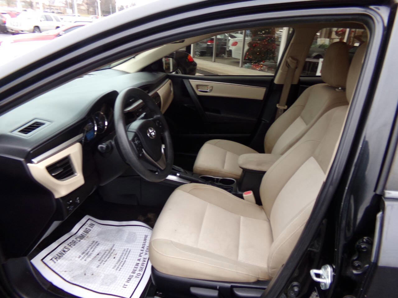 Used 2015 Toyota Corolla LE FWD image 8