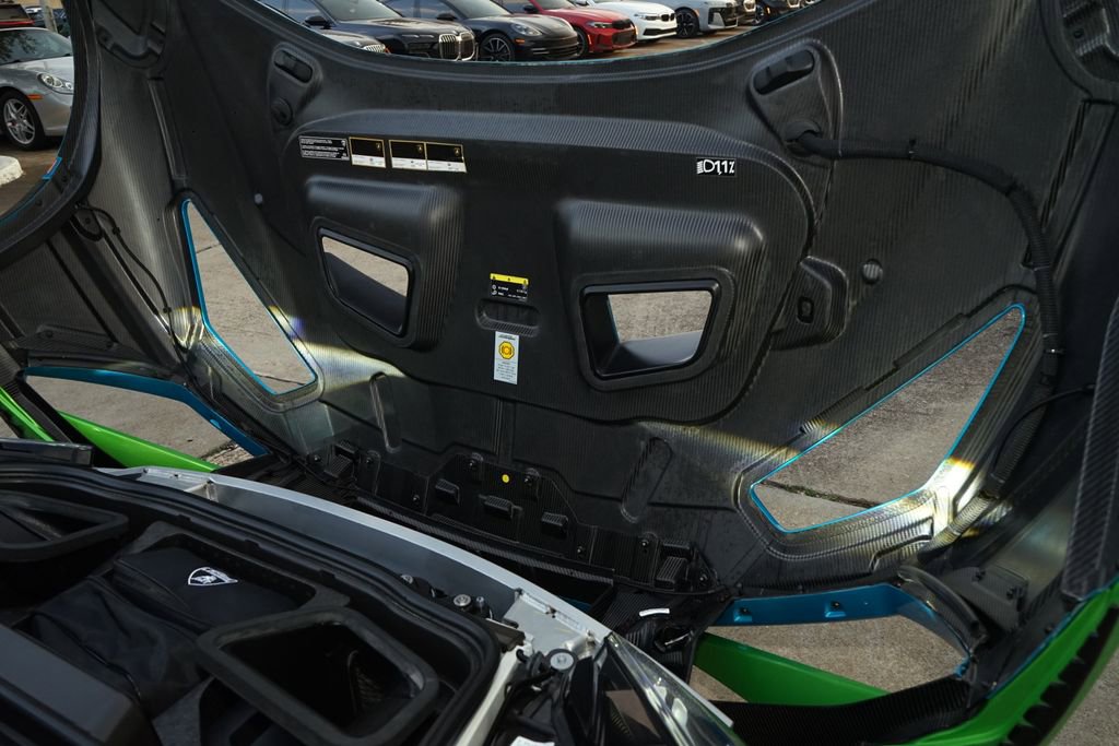 Used 2022 Lamborghini Huracan STO image 30