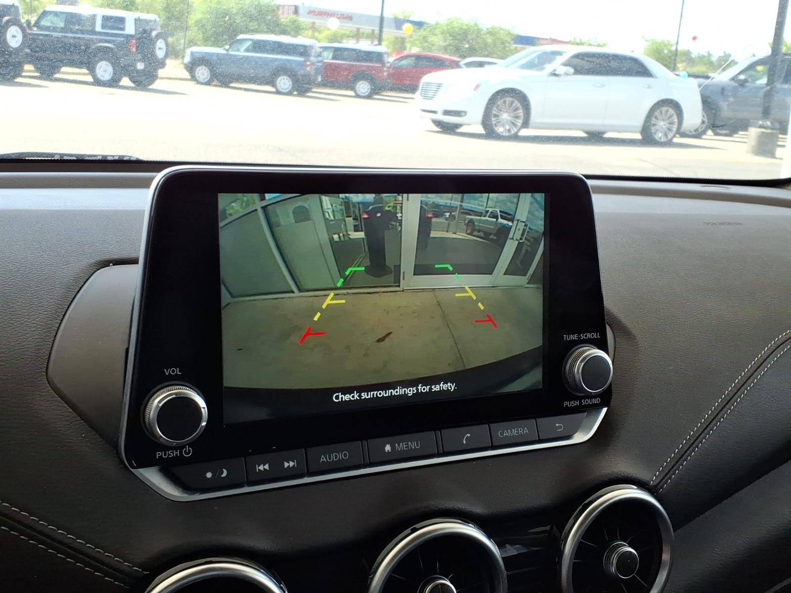 Used 2025 Nissan Sentra SV FWD image 10