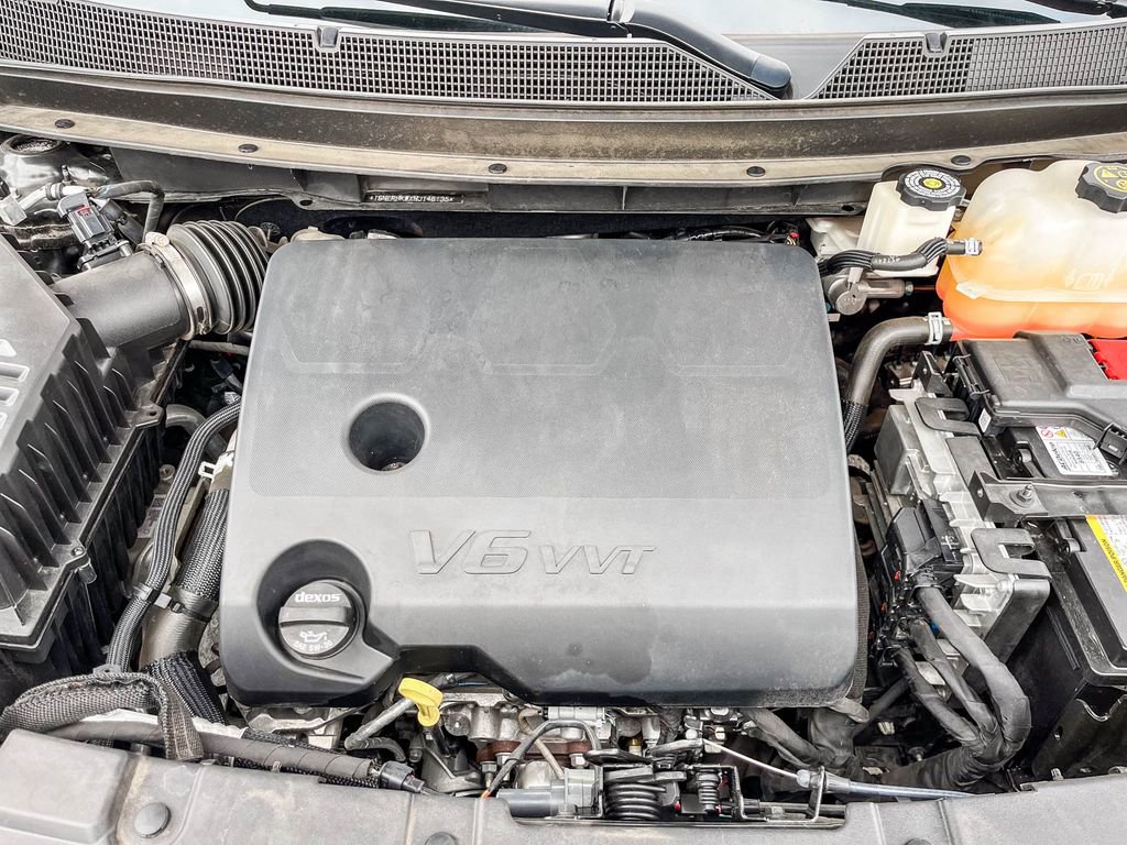 Used 2022 Chevrolet Traverse LT w/ LPO, Floor Liner Package image 56