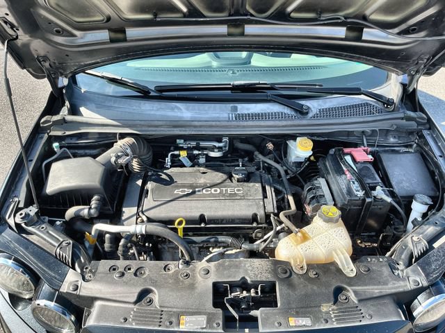 Used 2015 Chevrolet Sonic LT FWD image 19