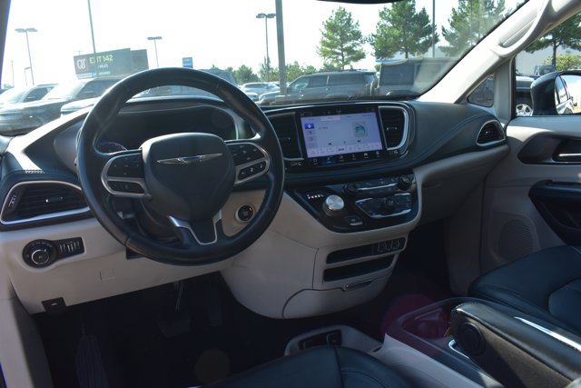 Used 2021 Chrysler Pacifica Touring-L AWD/4WD image 18