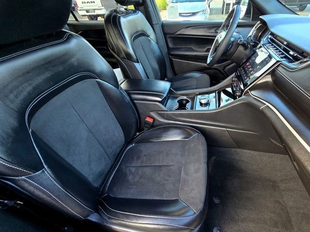 Certified 2023 Jeep Grand Cherokee L Laredo image 23